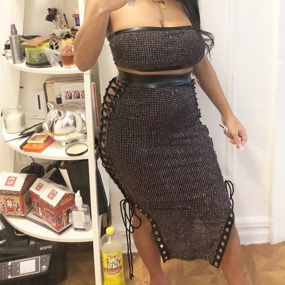 Bandeau Top & Maxi High Waist Lace up Skirt Set - Picture 8 of 8